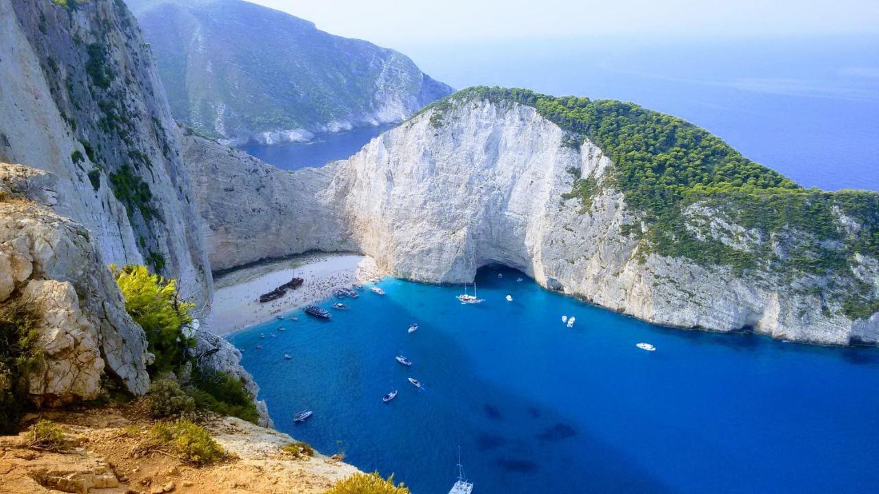 Yoma Cove Suites Volimes Bagian luar foto