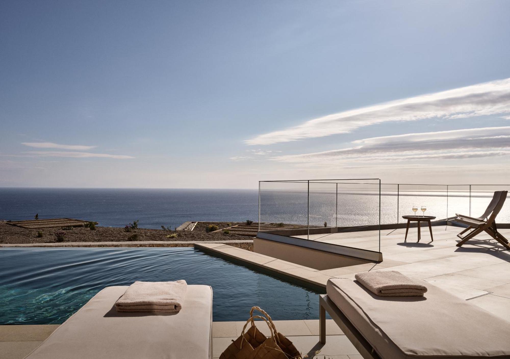 Yoma Cove Suites Volimes Bagian luar foto